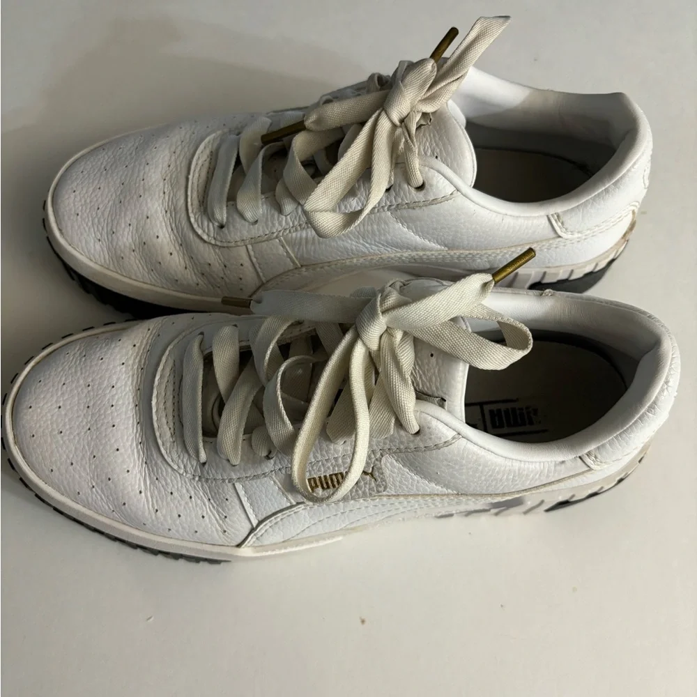 Puma Women’s White Leather Sneakers with Gold Accents Size 8